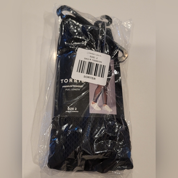 TORRID Premium Leggings Fishnet Size 2 - Picture 6 of 10